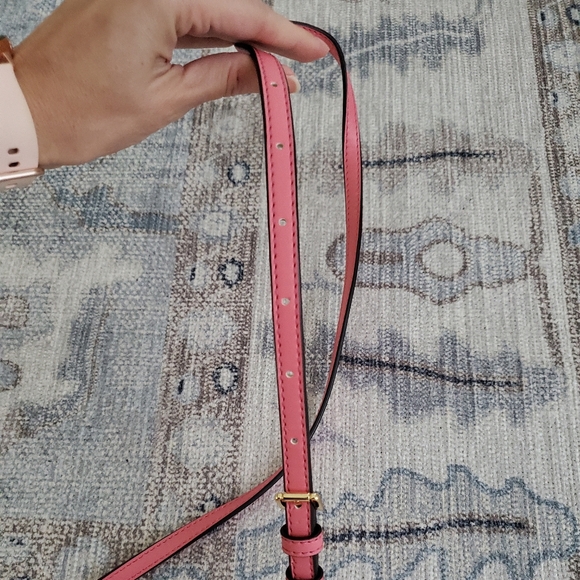 Michael Kors Pink Signature Coated Canvas and Leather Envelope Flap Clutch - Picture 5 of 16